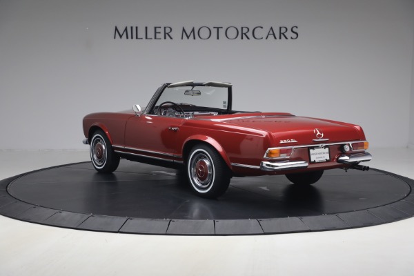 Used 1968 Mercedes-Benz 280SL for sale $229,900 at Bugatti of Greenwich in Greenwich CT 06830 5