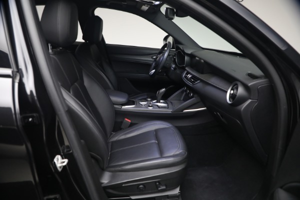 Used 2022 Alfa Romeo Stelvio TI for sale $27,900 at Bugatti of Greenwich in Greenwich CT 06830 16