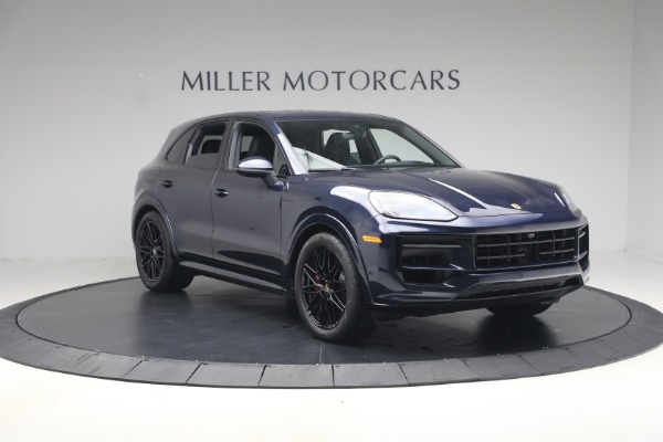 Used 2024 Porsche Cayenne S for sale $79,900 at Bugatti of Greenwich in Greenwich CT 06830 11