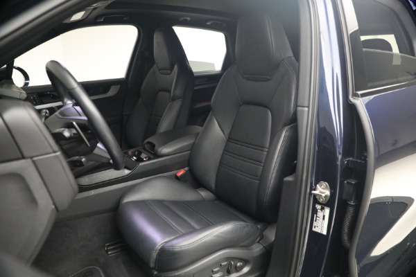 Used 2024 Porsche Cayenne S for sale $79,900 at Bugatti of Greenwich in Greenwich CT 06830 13