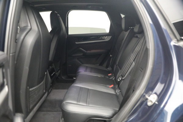 Used 2024 Porsche Cayenne S for sale $79,900 at Bugatti of Greenwich in Greenwich CT 06830 15