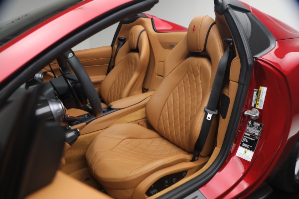 Used 2023 Ferrari 812 GTS for sale $949,900 at Bugatti of Greenwich in Greenwich CT 06830 15