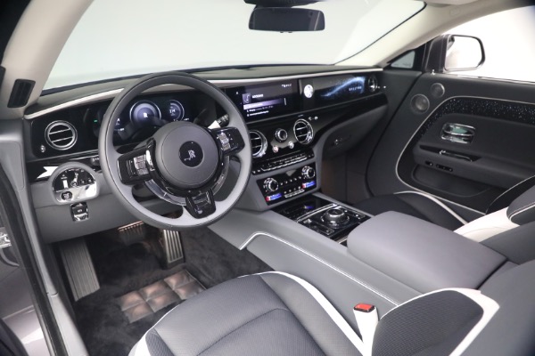 Used 2024 Rolls-Royce Spectre for sale $399,900 at Bugatti of Greenwich in Greenwich CT 06830 17