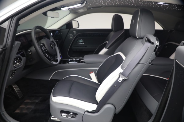 Used 2024 Rolls-Royce Spectre for sale $399,900 at Bugatti of Greenwich in Greenwich CT 06830 18