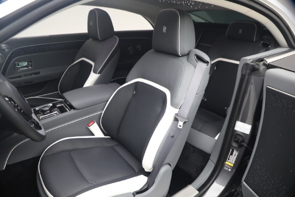 Used 2024 Rolls-Royce Spectre for sale $399,900 at Bugatti of Greenwich in Greenwich CT 06830 19