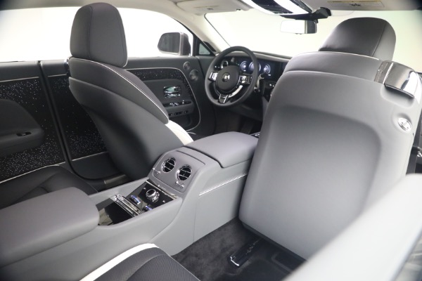 Used 2024 Rolls-Royce Spectre for sale $399,900 at Bugatti of Greenwich in Greenwich CT 06830 23