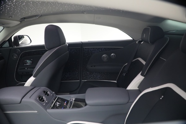 Used 2024 Rolls-Royce Spectre for sale $399,900 at Bugatti of Greenwich in Greenwich CT 06830 27