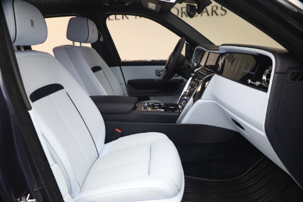 Used 2025 Rolls-Royce Cullinan for sale $419,900 at Bugatti of Greenwich in Greenwich CT 06830 19