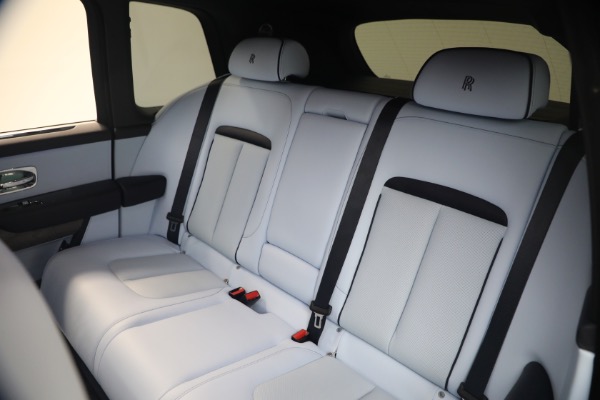 Used 2025 Rolls-Royce Cullinan for sale $419,900 at Bugatti of Greenwich in Greenwich CT 06830 20