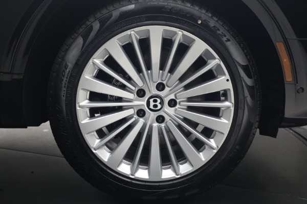 New 2026 Bentley Bentayga V8 for sale $244,330 at Bugatti of Greenwich in Greenwich CT 06830 17