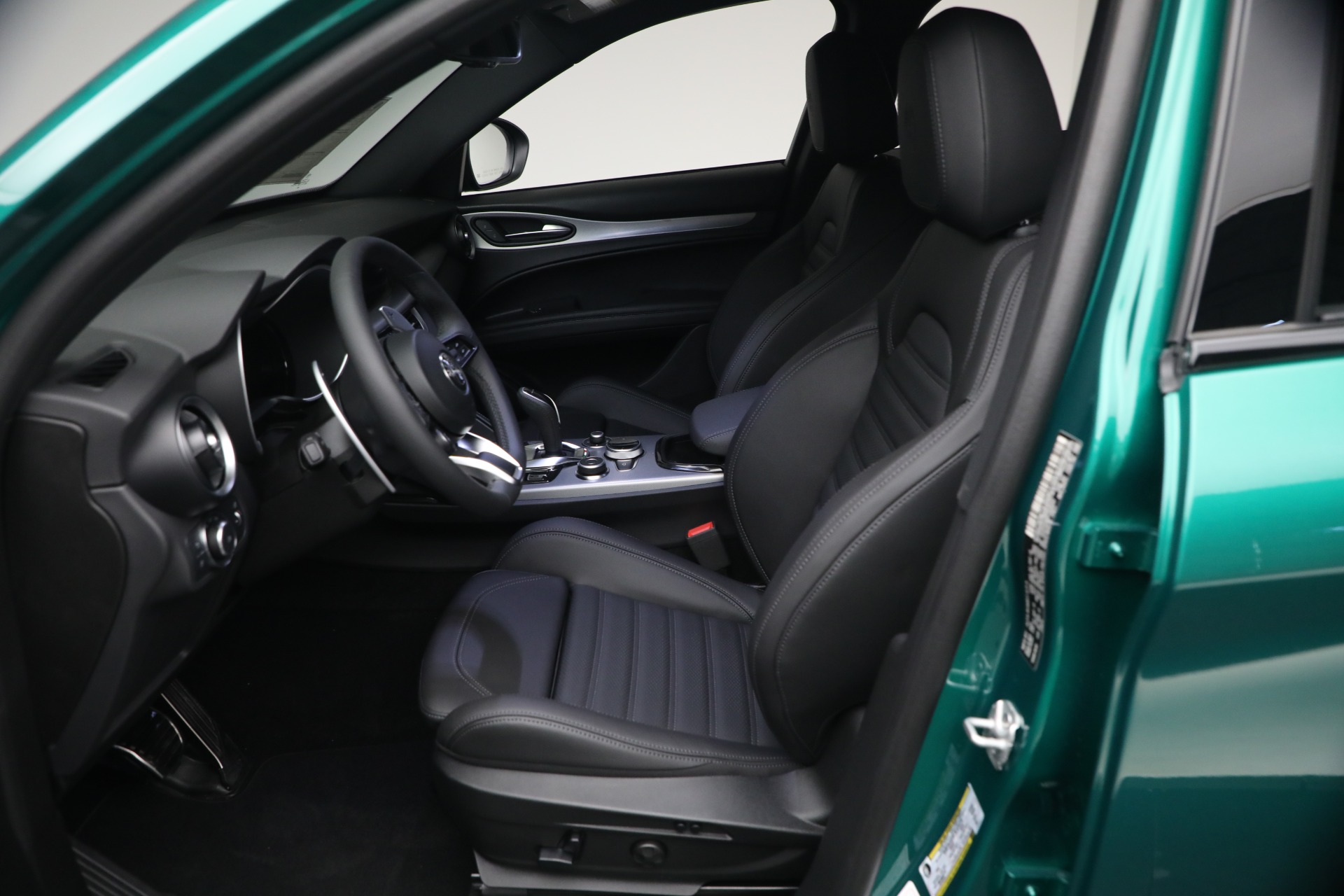 2026 Alfa Romeo Stelvio Base - Photo 12
