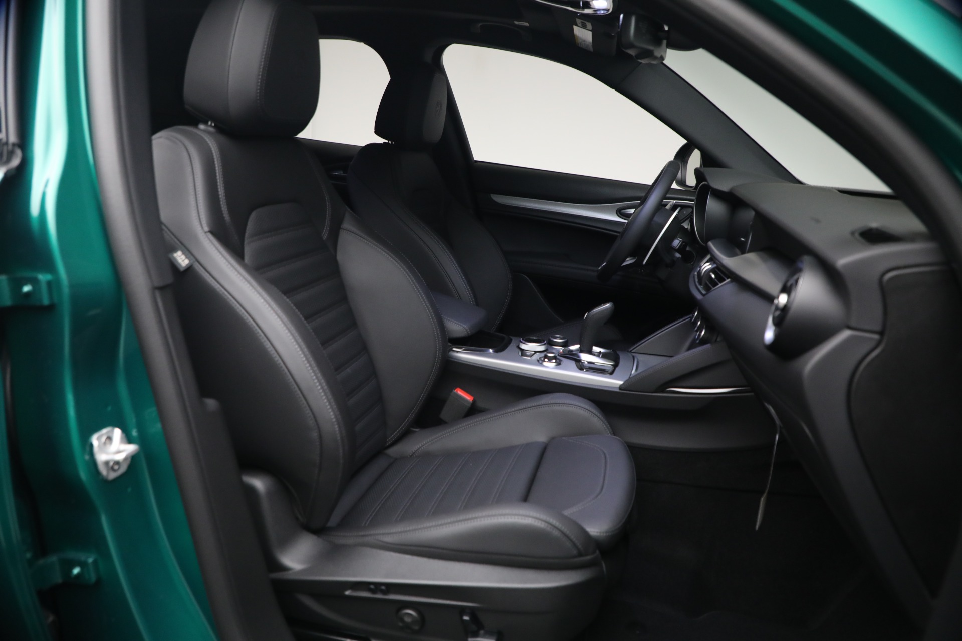 2026 Alfa Romeo Stelvio Base - Photo 13