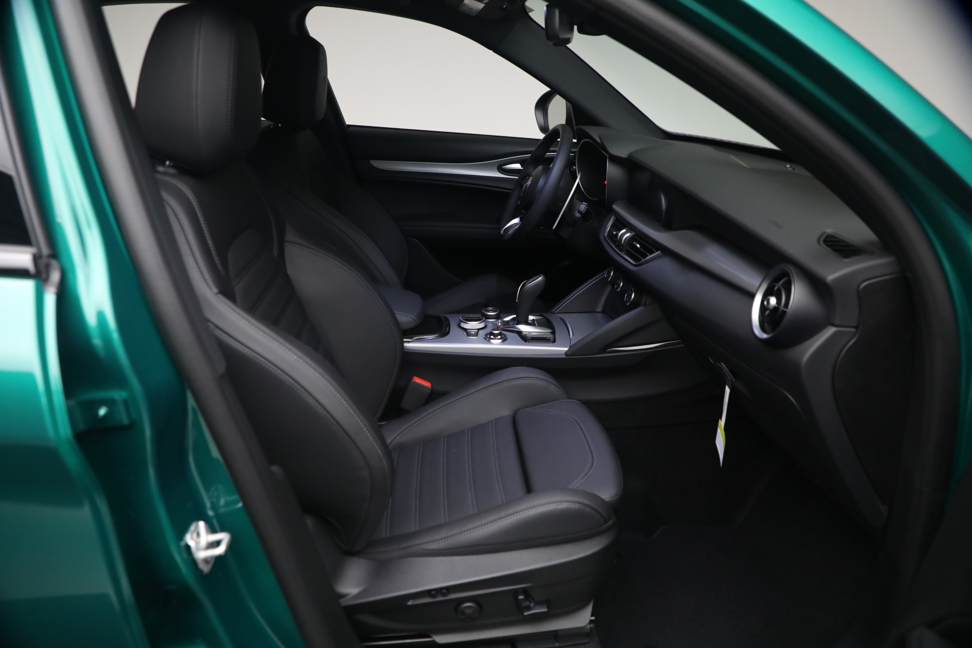 2026 Alfa Romeo Stelvio Base - Photo 15