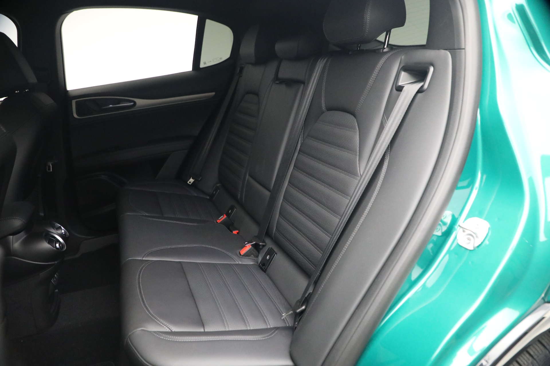 2026 Alfa Romeo Stelvio Base - Photo 18