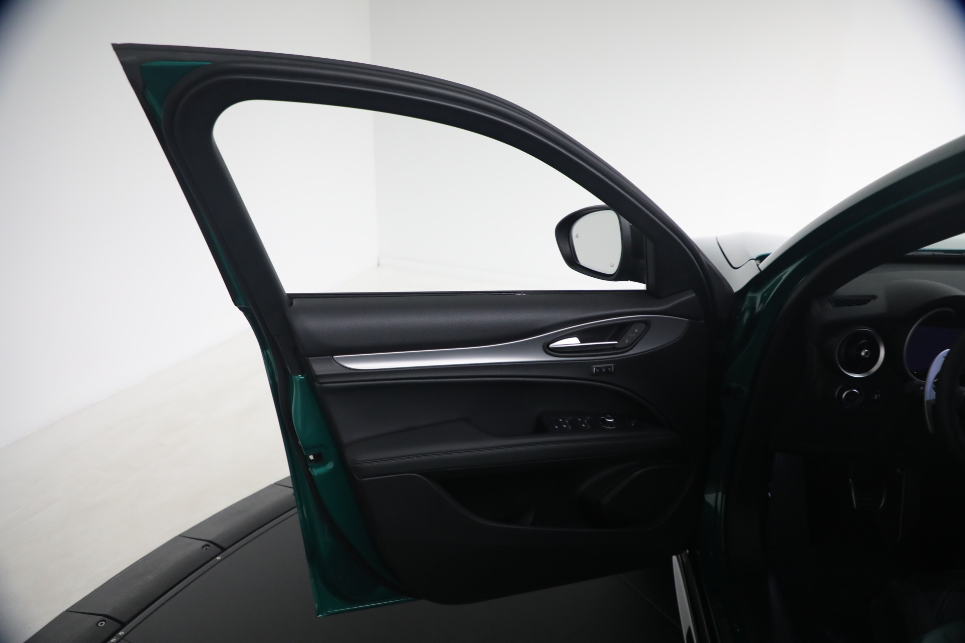 2026 Alfa Romeo Stelvio Base - Photo 22