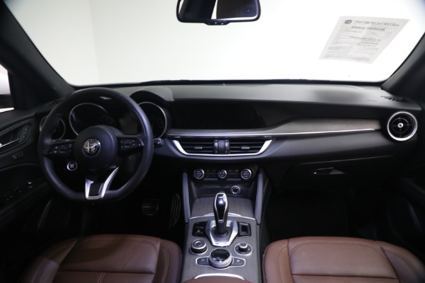 Used 2023 Alfa Romeo Stelvio Ti for sale $32,900 at Bugatti of Greenwich in Greenwich CT 06830 21