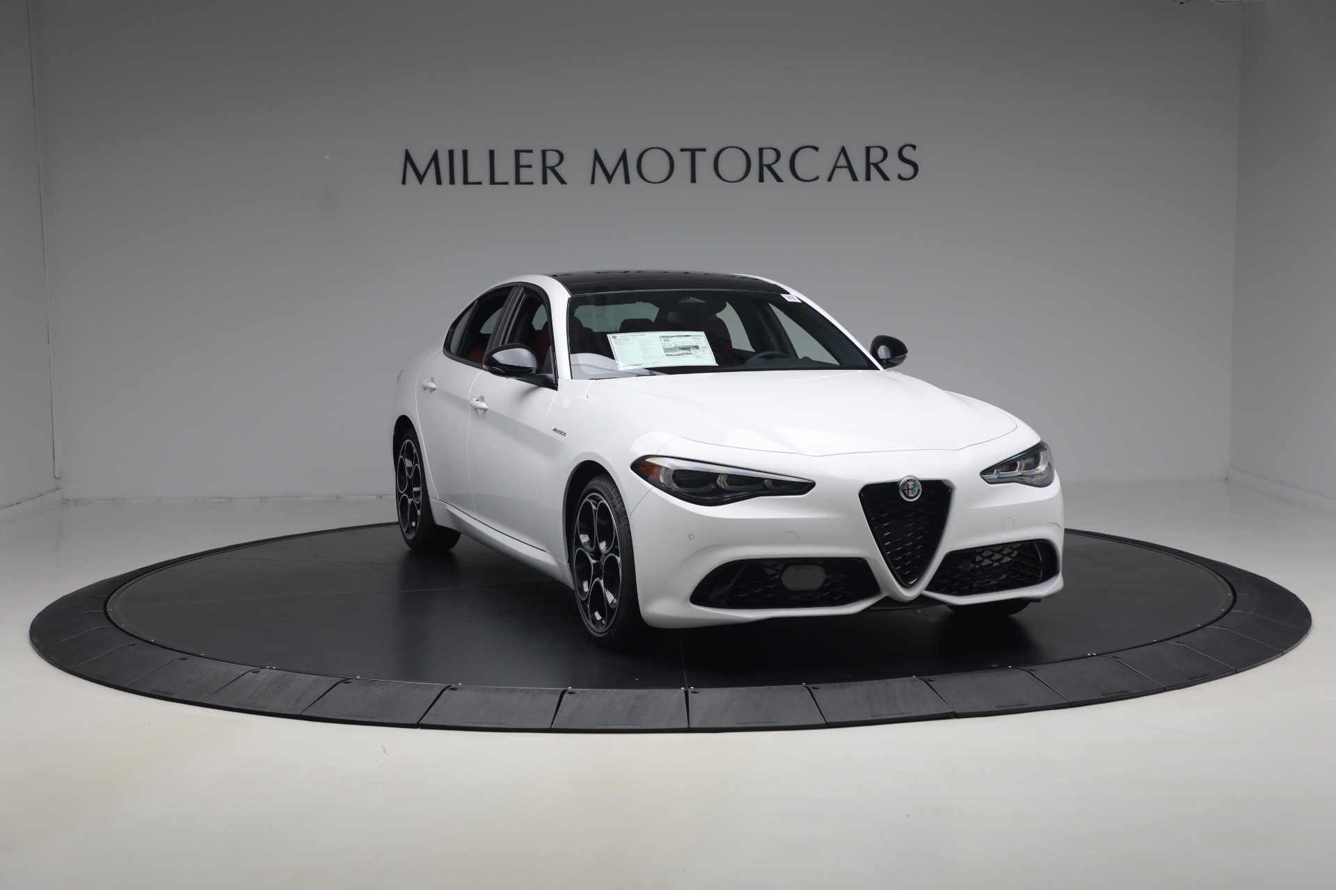 2026 Alfa Romeo Giulia Base - Photo 12
