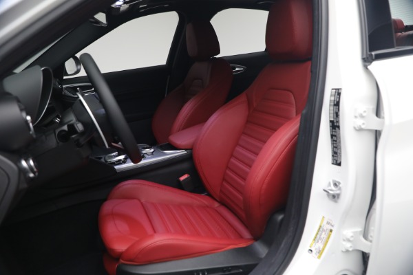 New 2026 Alfa Romeo Giulia Veloce for sale $55,870 at Bugatti of Greenwich in Greenwich CT 06830 16