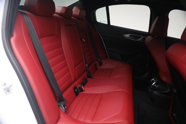 New 2026 Alfa Romeo Giulia Veloce for sale $55,870 at Bugatti of Greenwich in Greenwich CT 06830 18