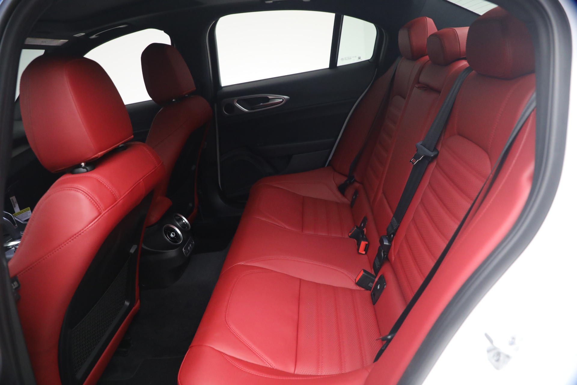 2026 Alfa Romeo Giulia Base - Photo 21