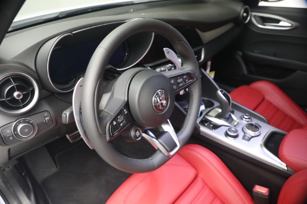 New 2026 Alfa Romeo Giulia Veloce for sale $55,870 at Bugatti of Greenwich in Greenwich CT 06830 23