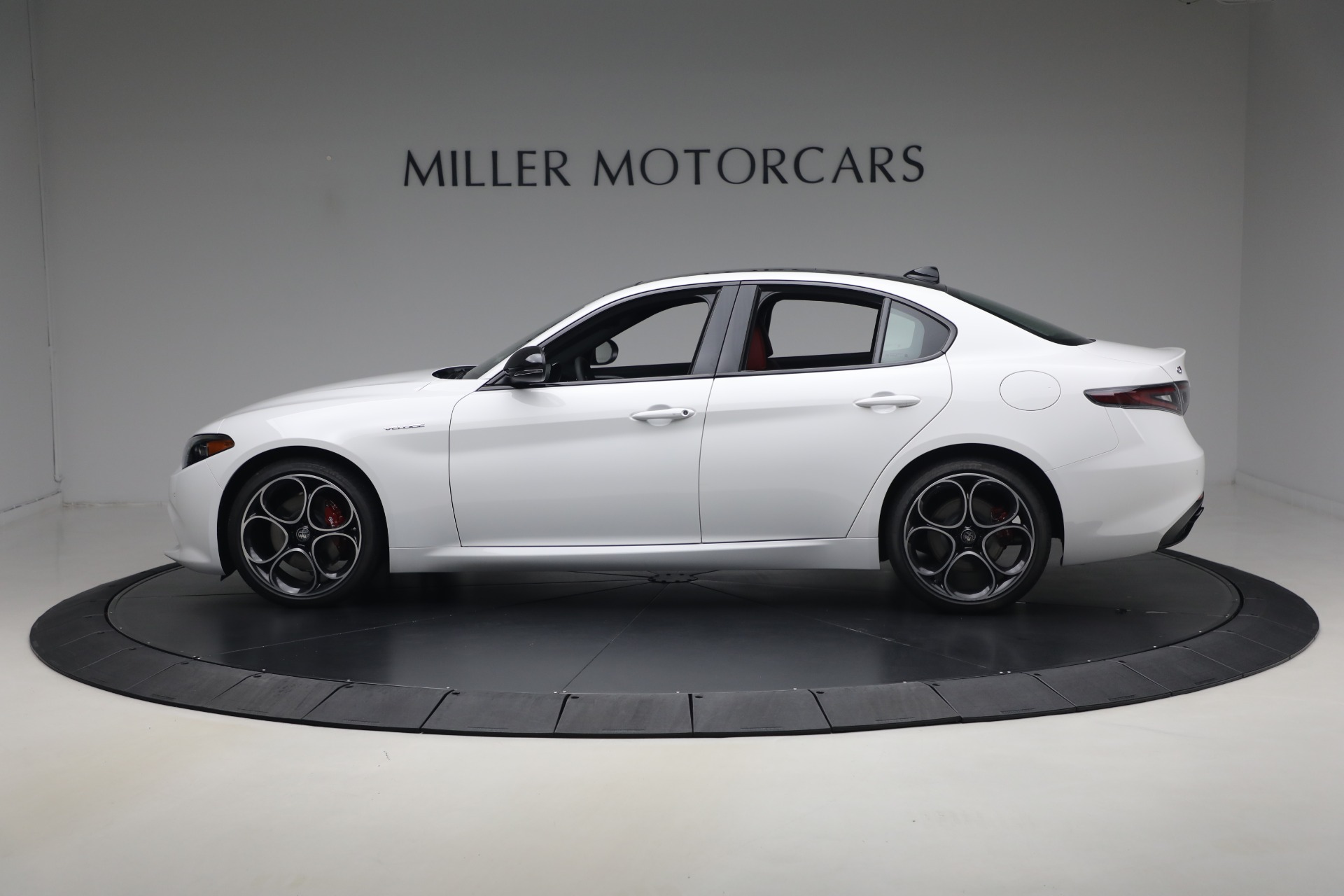 2026 Alfa Romeo Giulia Base - Photo 3