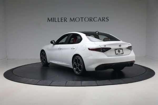 New 2026 Alfa Romeo Giulia Veloce for sale $55,870 at Bugatti of Greenwich in Greenwich CT 06830 5