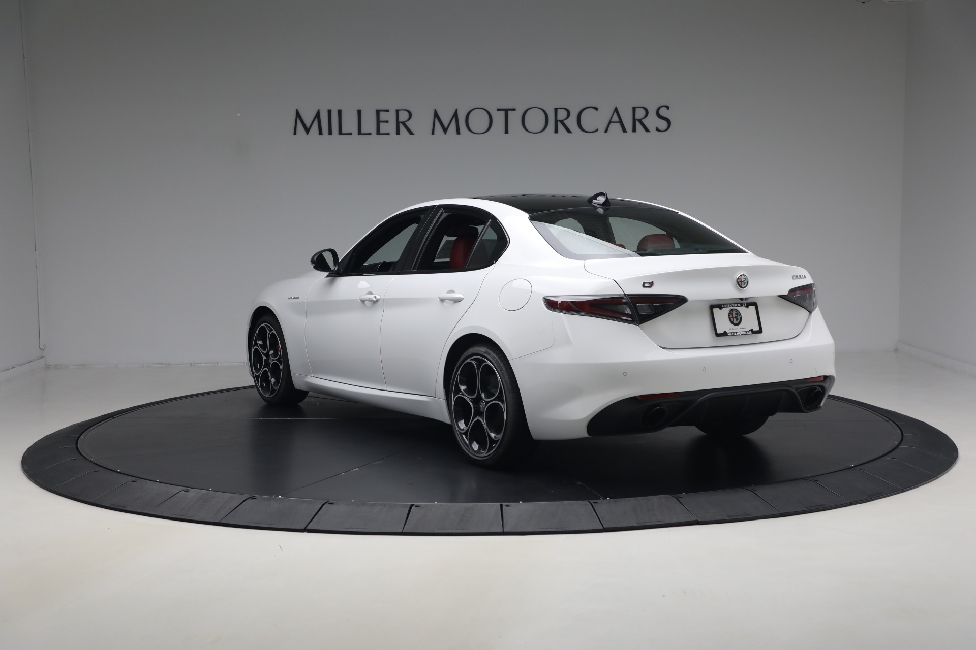 2026 Alfa Romeo Giulia Base - Photo 5