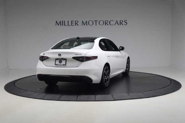 New 2026 Alfa Romeo Giulia Veloce for sale $55,870 at Bugatti of Greenwich in Greenwich CT 06830 8