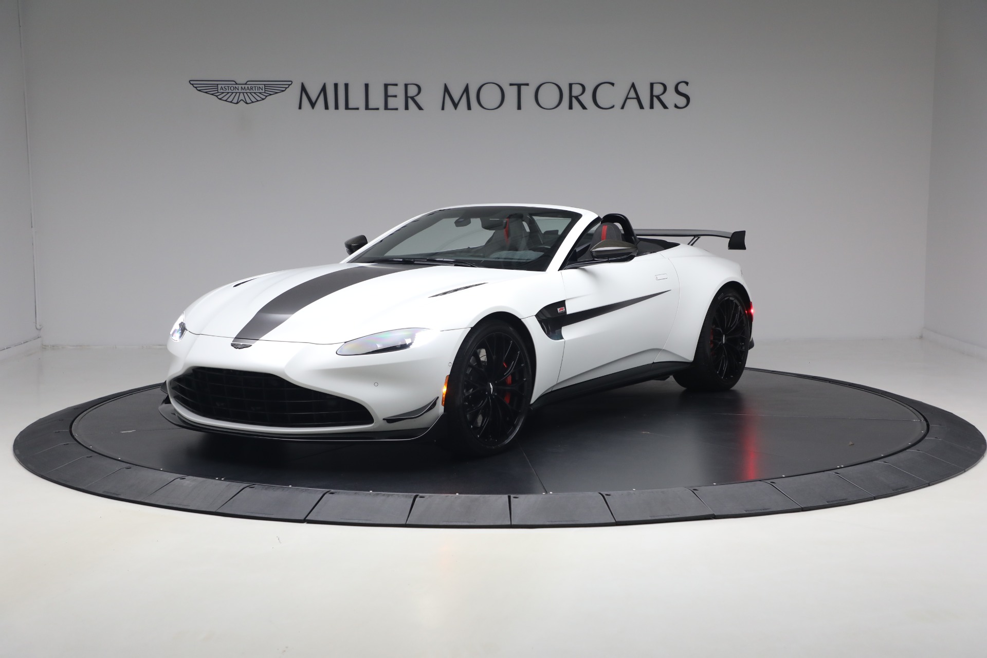 Used 2023 Aston Martin Vantage F1 Edition for sale $129,900 at Bugatti of Greenwich in Greenwich CT 06830 1