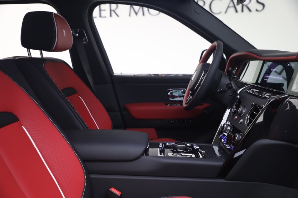 New 2027 Rolls-Royce Black Badge Cullinan for sale $569,350 at Bugatti of Greenwich in Greenwich CT 06830 19