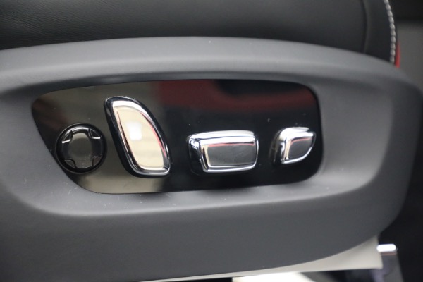 New 2027 Rolls-Royce Black Badge Cullinan for sale $569,350 at Bugatti of Greenwich in Greenwich CT 06830 28