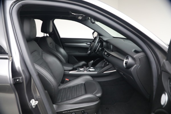 Used 2023 Alfa Romeo Stelvio Veloce for sale $34,900 at Bugatti of Greenwich in Greenwich CT 06830 14