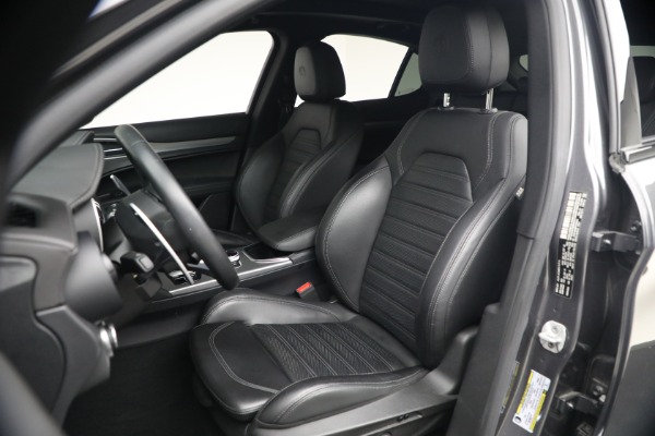 Used 2023 Alfa Romeo Stelvio Veloce for sale $34,900 at Bugatti of Greenwich in Greenwich CT 06830 15