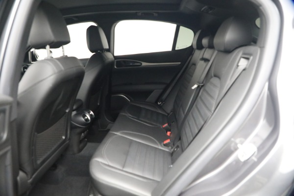 Used 2023 Alfa Romeo Stelvio Veloce for sale $34,900 at Bugatti of Greenwich in Greenwich CT 06830 17