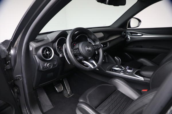 Used 2023 Alfa Romeo Stelvio Veloce for sale $34,900 at Bugatti of Greenwich in Greenwich CT 06830 21