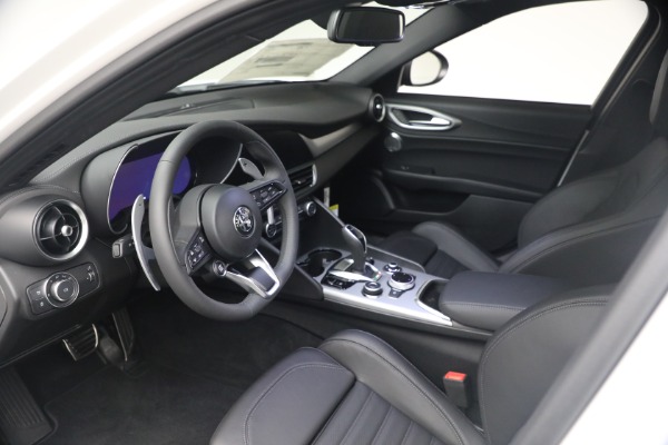 New 2026 Alfa Romeo Giulia Veloce for sale $57,670 at Bugatti of Greenwich in Greenwich CT 06830 20