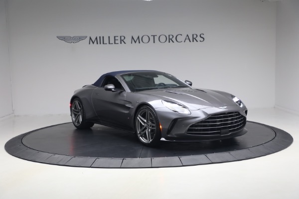 New 2026 Aston Martin Vantage S Roadster for sale $277,680 at Bugatti of Greenwich in Greenwich CT 06830 20