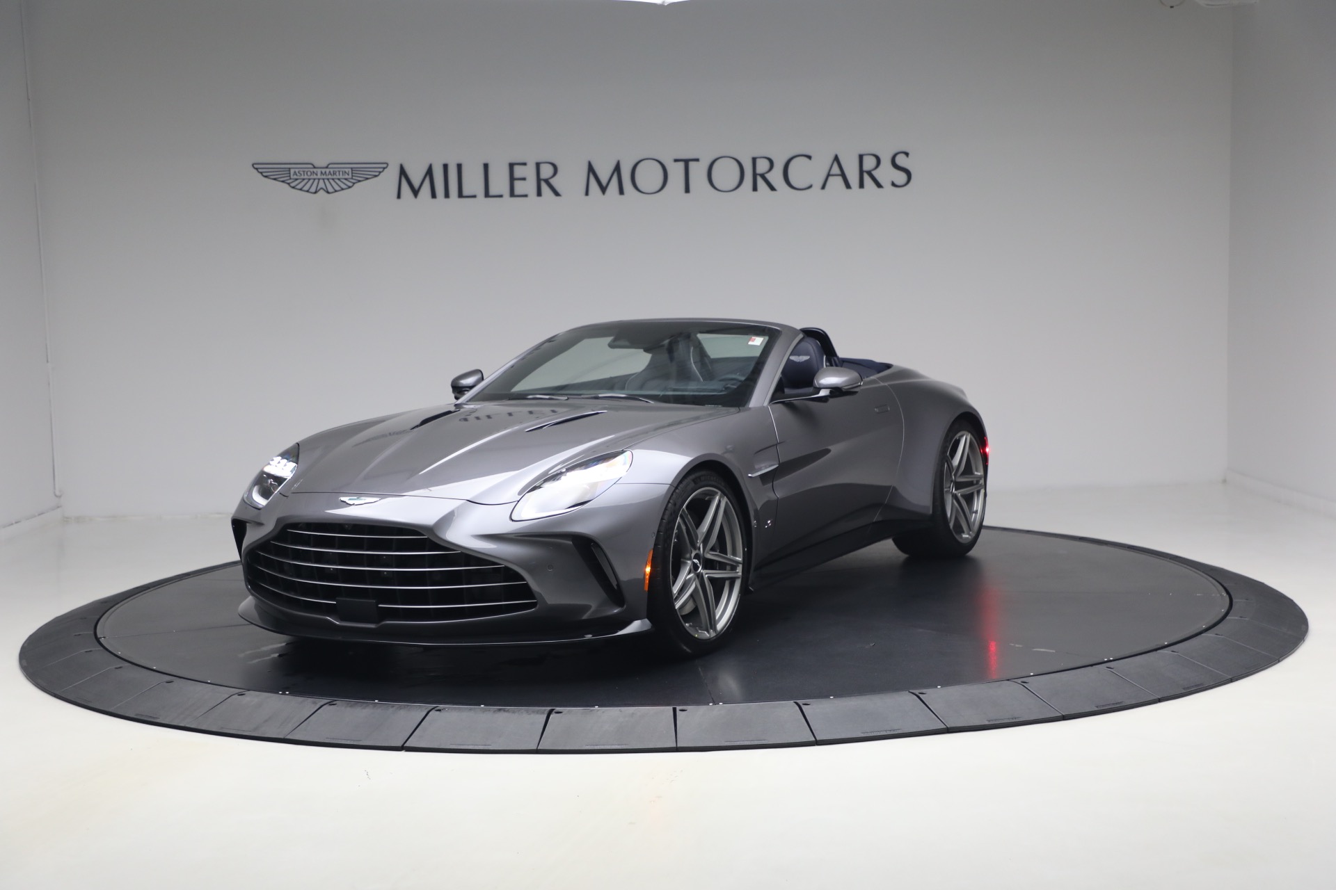 New 2026 Aston Martin Vantage S Roadster for sale $277,680 at Bugatti of Greenwich in Greenwich CT 06830 1