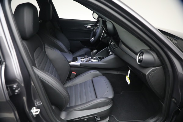 New 2026 Alfa Romeo Giulia Veloce for sale $55,815 at Bugatti of Greenwich in Greenwich CT 06830 14