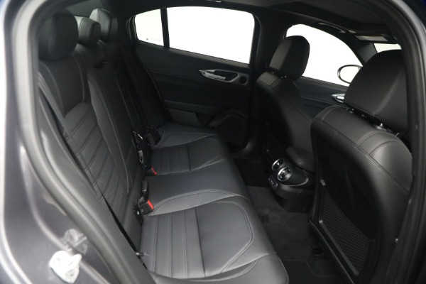 New 2026 Alfa Romeo Giulia Veloce for sale $55,815 at Bugatti of Greenwich in Greenwich CT 06830 18