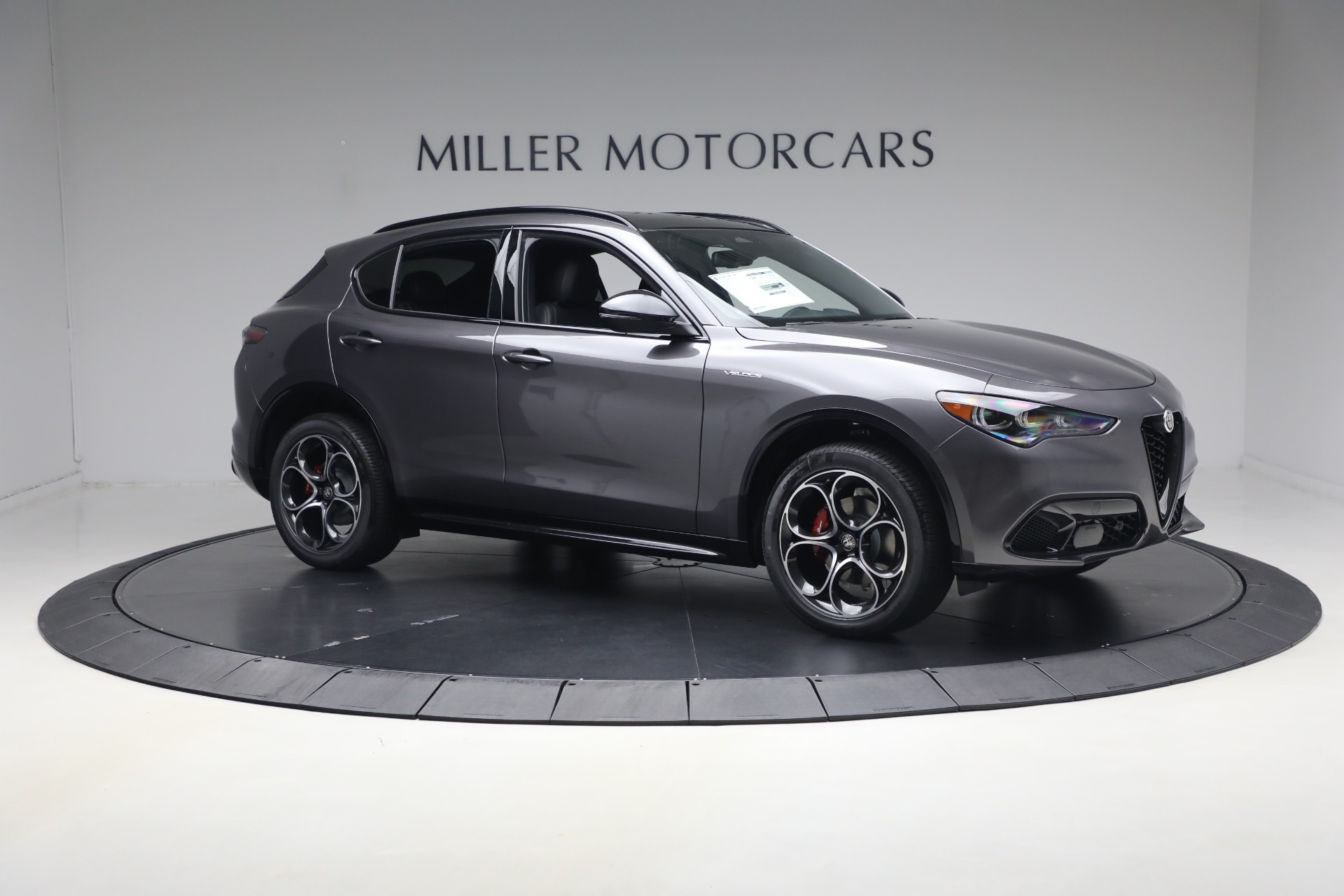 2026 Alfa Romeo Stelvio Base - Photo 10