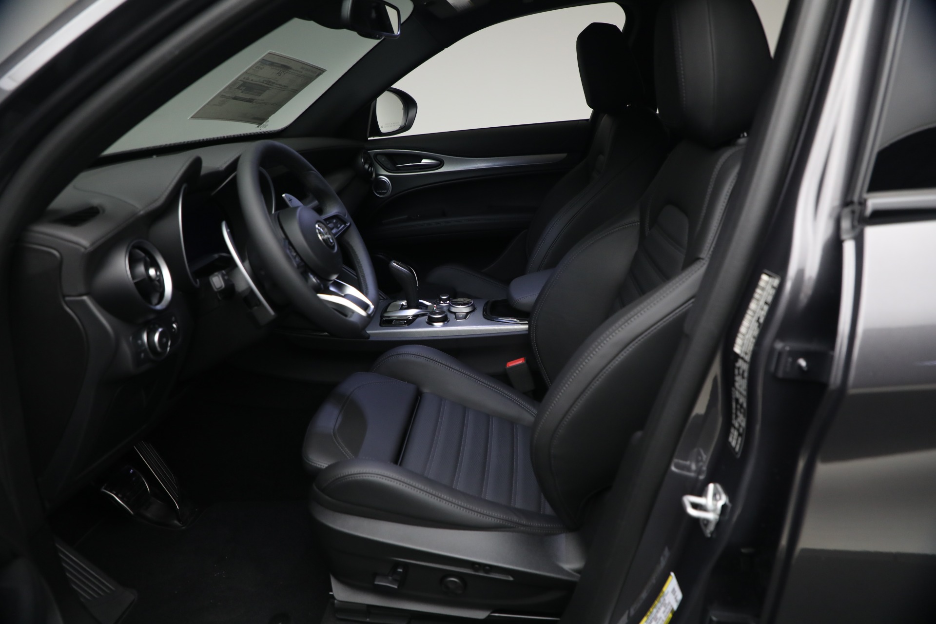 2026 Alfa Romeo Stelvio Base - Photo 13
