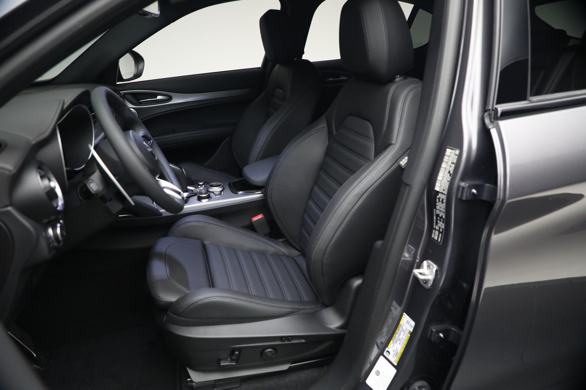 2026 Alfa Romeo Stelvio Base - Photo 15