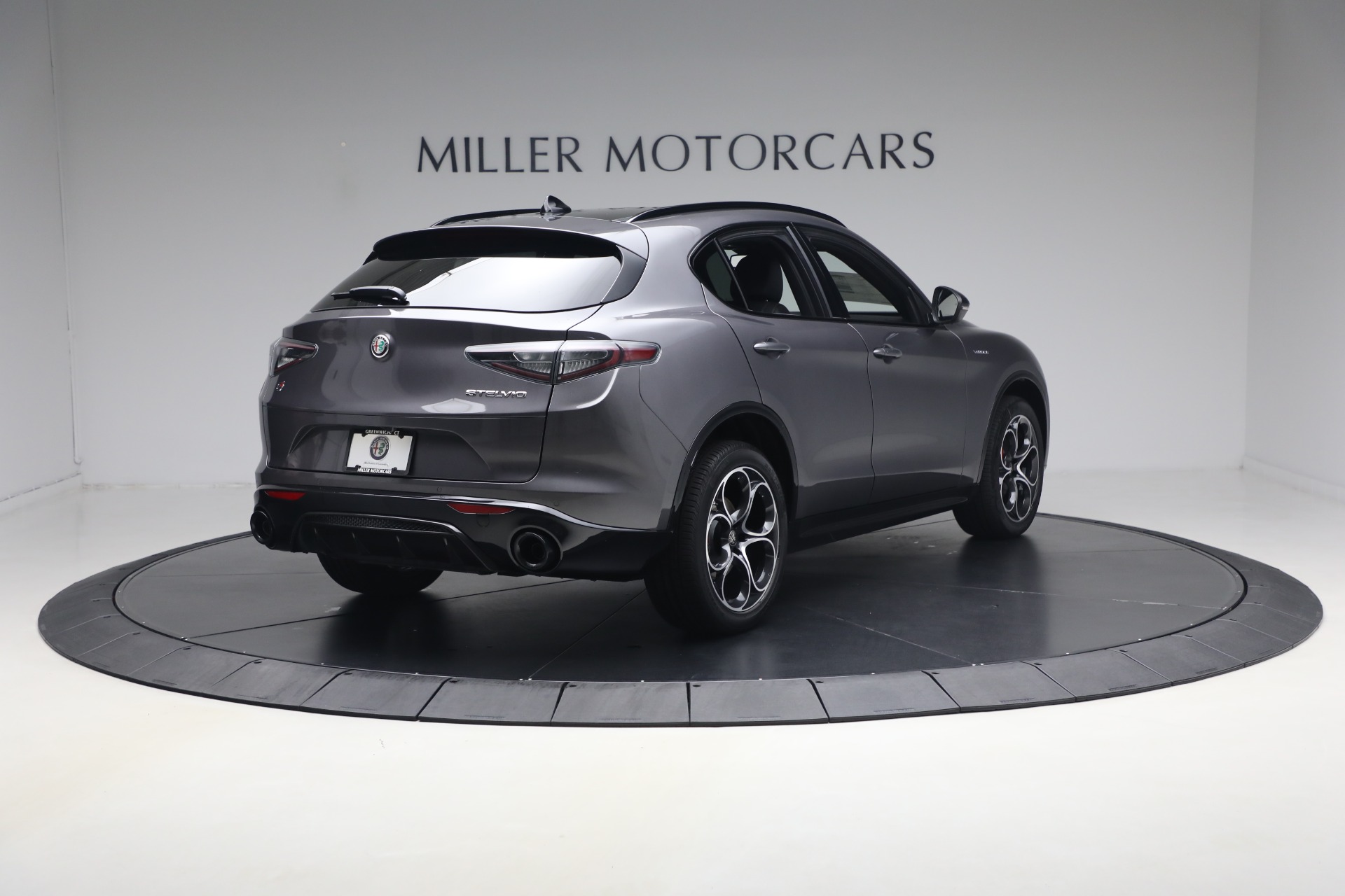 2026 Alfa Romeo Stelvio Base - Photo 7