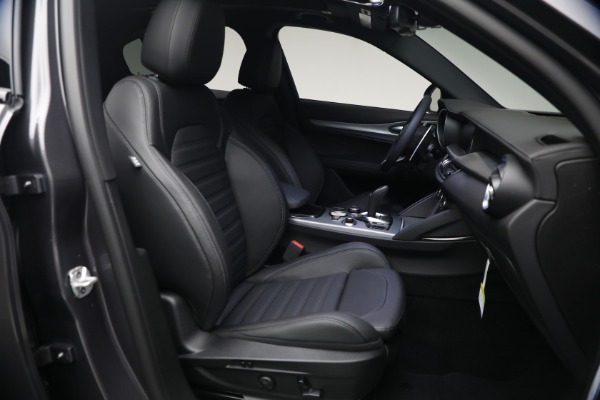 New 2026 Alfa Romeo Stelvio Veloce for sale $61,965 at Bugatti of Greenwich in Greenwich CT 06830 14