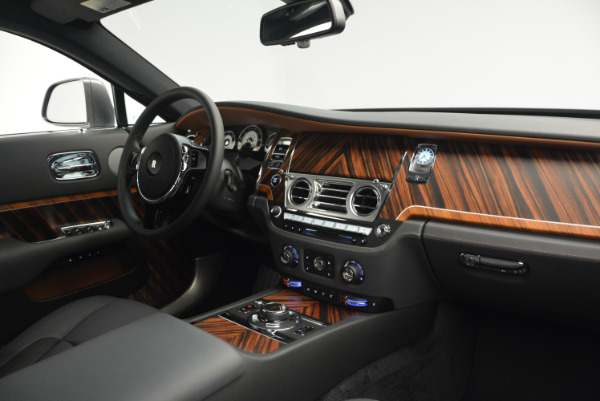 Used 2015 Rolls-Royce Wraith for sale Sold at Bugatti of Greenwich in Greenwich CT 06830 27