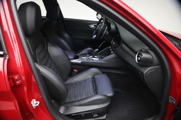 Used 2023 Alfa Romeo Giulia Veloce for sale $33,900 at Bugatti of Greenwich in Greenwich CT 06830 14