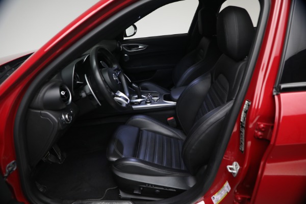 Used 2023 Alfa Romeo Giulia Veloce for sale $33,900 at Bugatti of Greenwich in Greenwich CT 06830 15