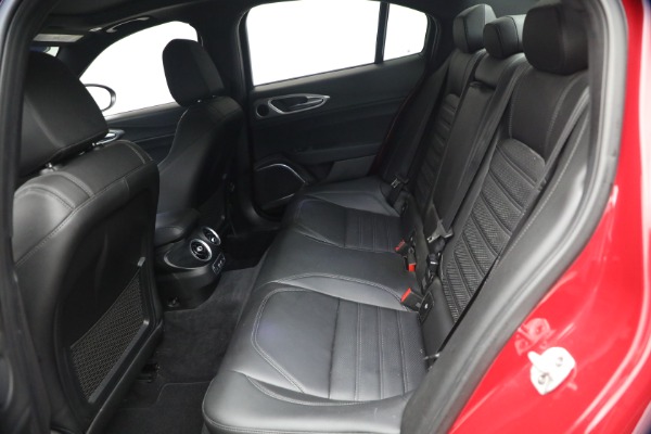 Used 2023 Alfa Romeo Giulia Veloce for sale $33,900 at Bugatti of Greenwich in Greenwich CT 06830 18